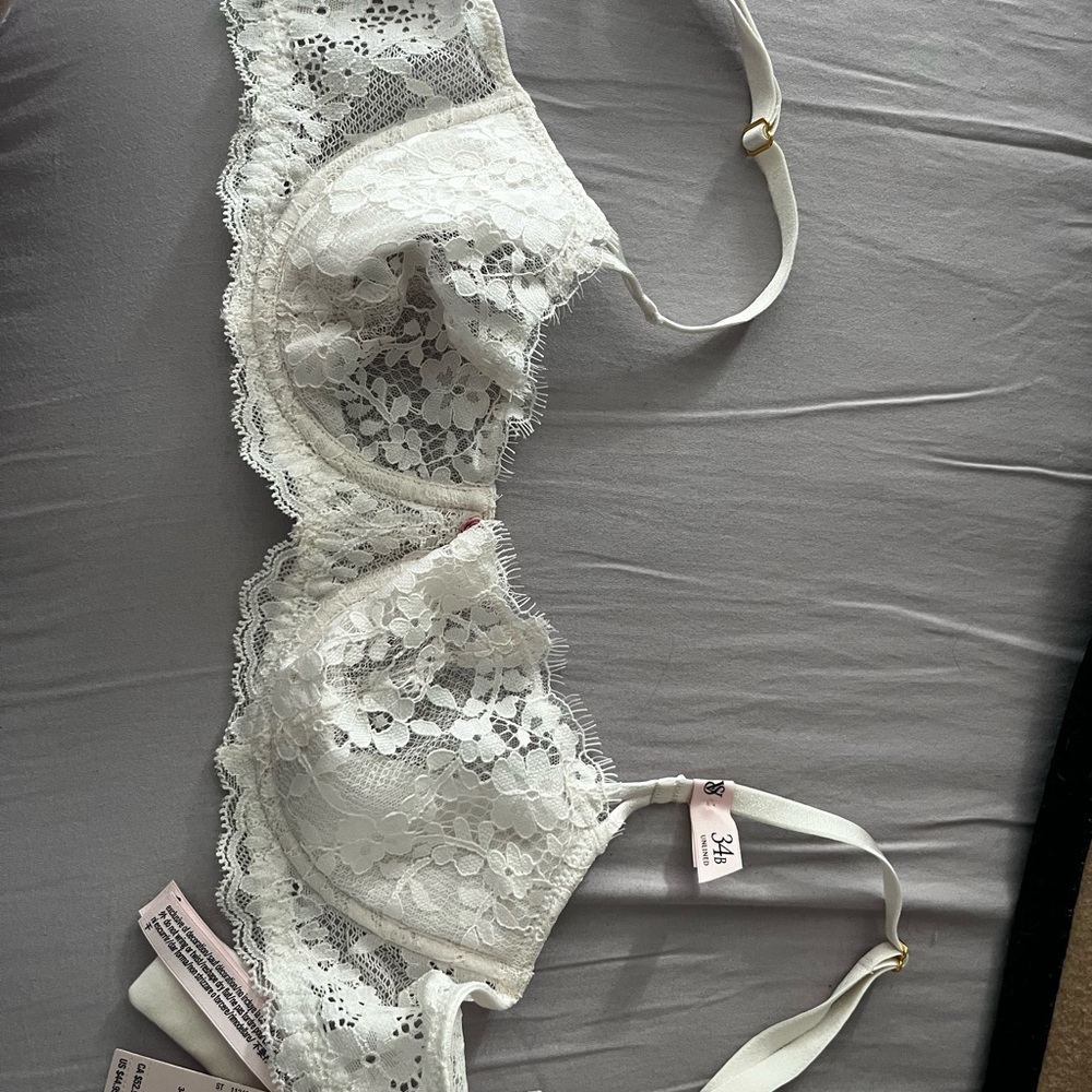 Victoria's Secret White Lace Bra